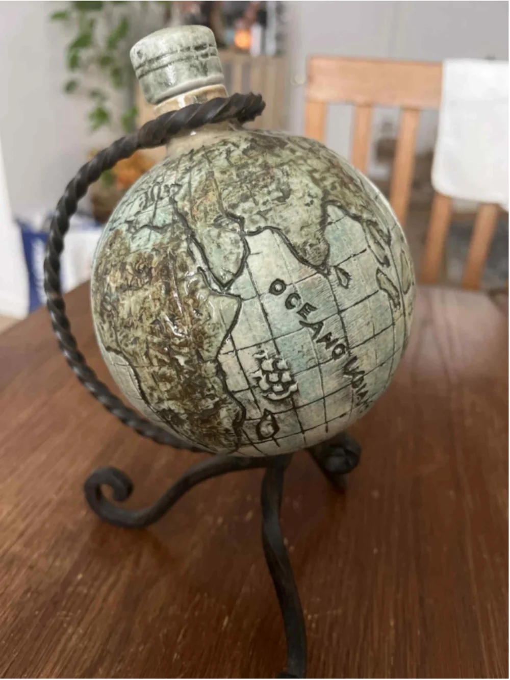 Vintage Creative World Globe Decanter with Stand Ceramic Liquor Bottle Barware *